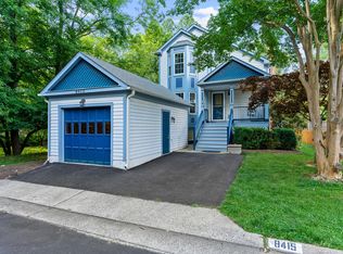 8415 Hollis Ln, Vienna, VA 22182