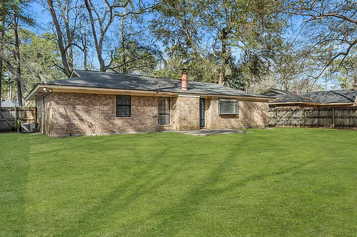 207 Whittington Dr — Photo 12