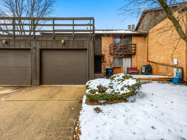 37151 Golfview Dr #25, Sterling Heights, MI 48312
