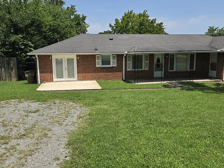 2103 Porter Rd #A — Photo 1