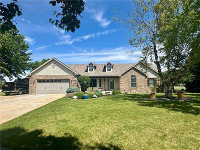 916 Lakeshore Dr, Tuscola, IL, 61953