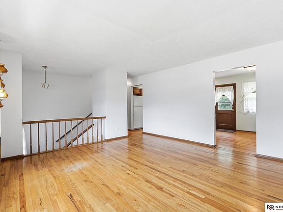 5th image of 1723 N 107th Ave