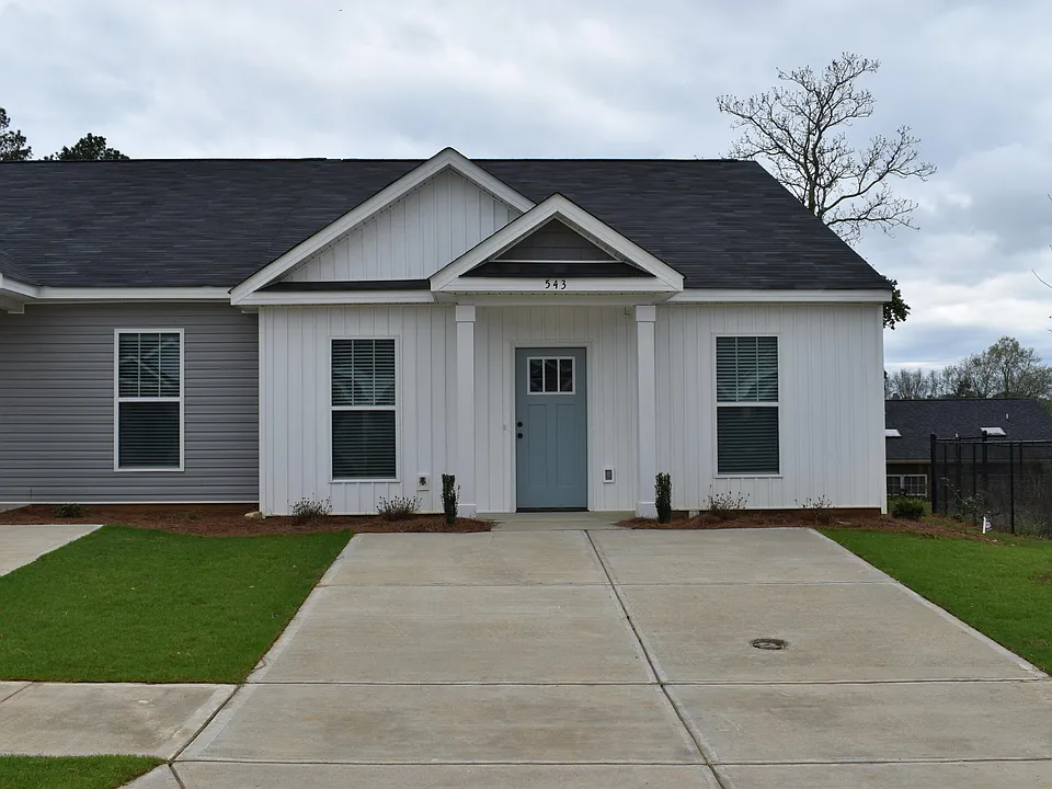 543 Hardy Point