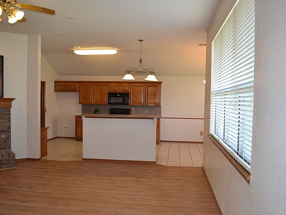 Living Room / Kitchen