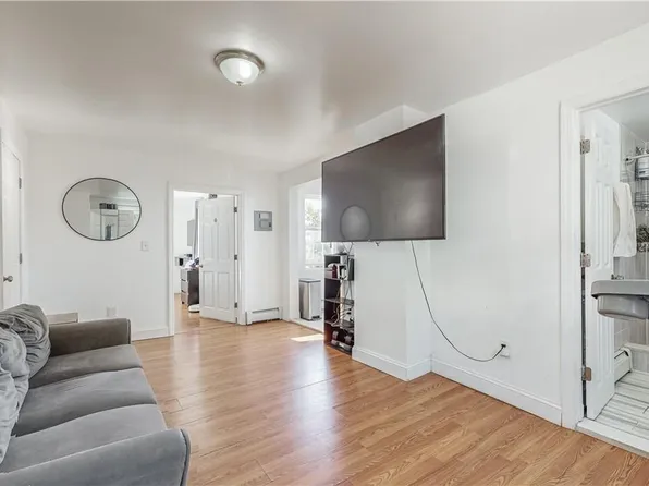 62 Vineyard Avenue, Yonkers, NY 10703