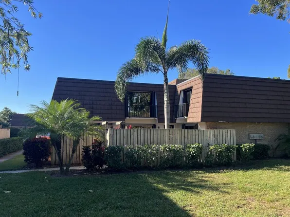 2004 20th Lane, Palm Beach Gardens, FL 33418