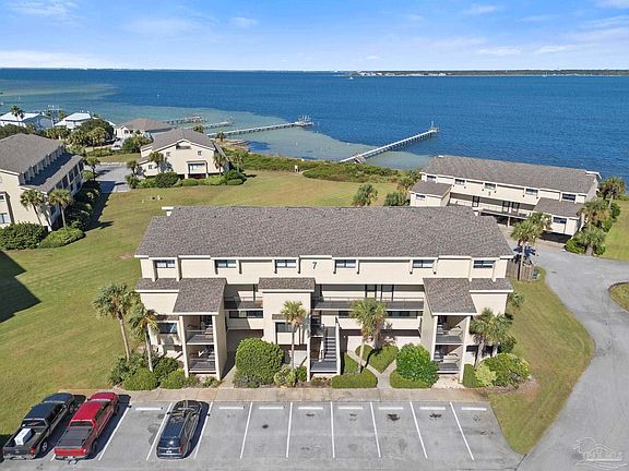 2nd image of 900 Fort Pickens Rd APT 721