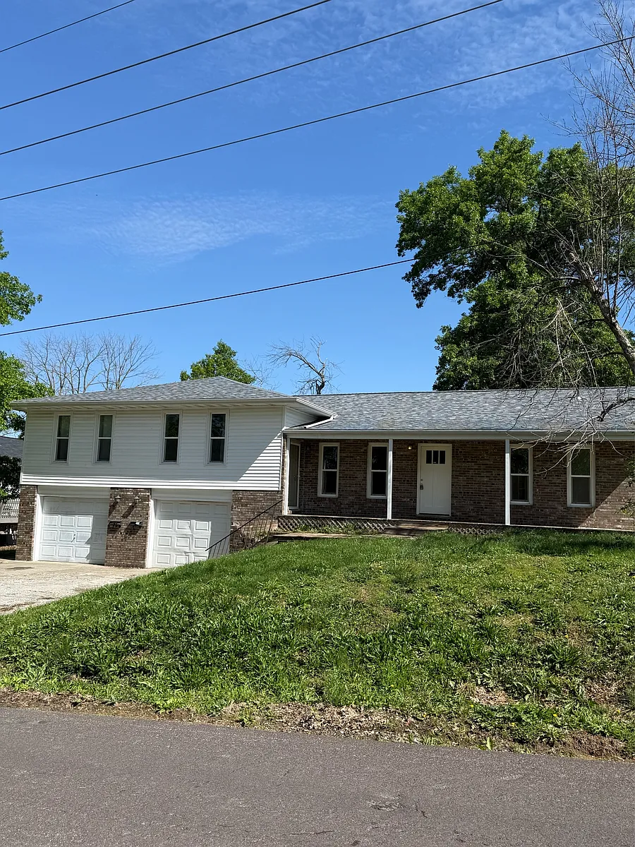 Building Photo - 627-629 Hendricks St #627