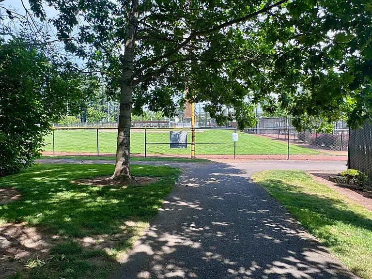 8007 NE 38th Ave — Photo 39