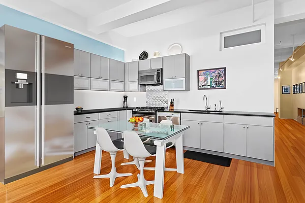 Sold by Compass | media 1