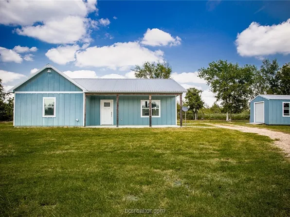 1844 Smoky Rd, Brenham, TX 77833