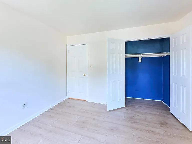 8508 Silverdale Rd — Photo 40