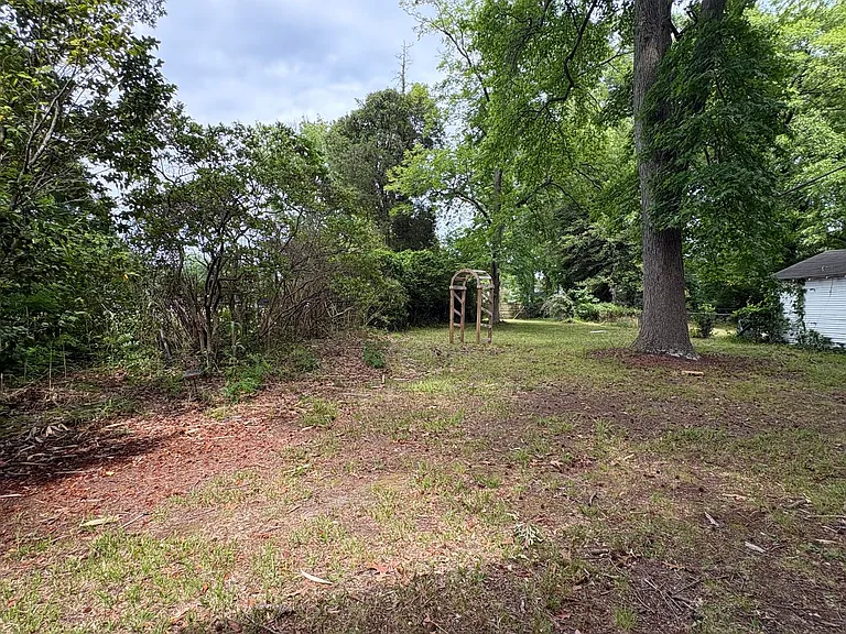 180 Cherokee Rd — Photo 26