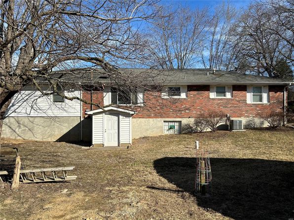 6155 Fern Dr, Imperial, MO 63052