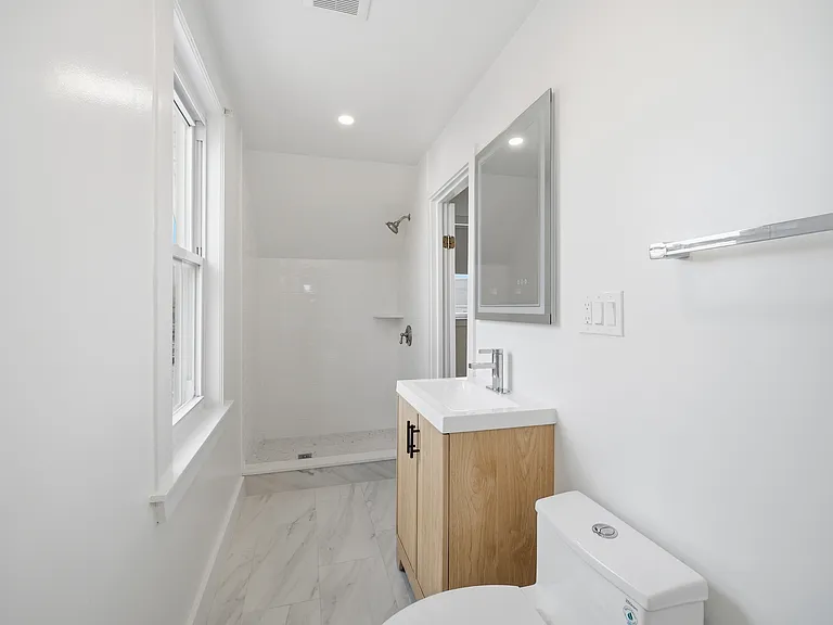 117 Quincy St #2 — Photo 5