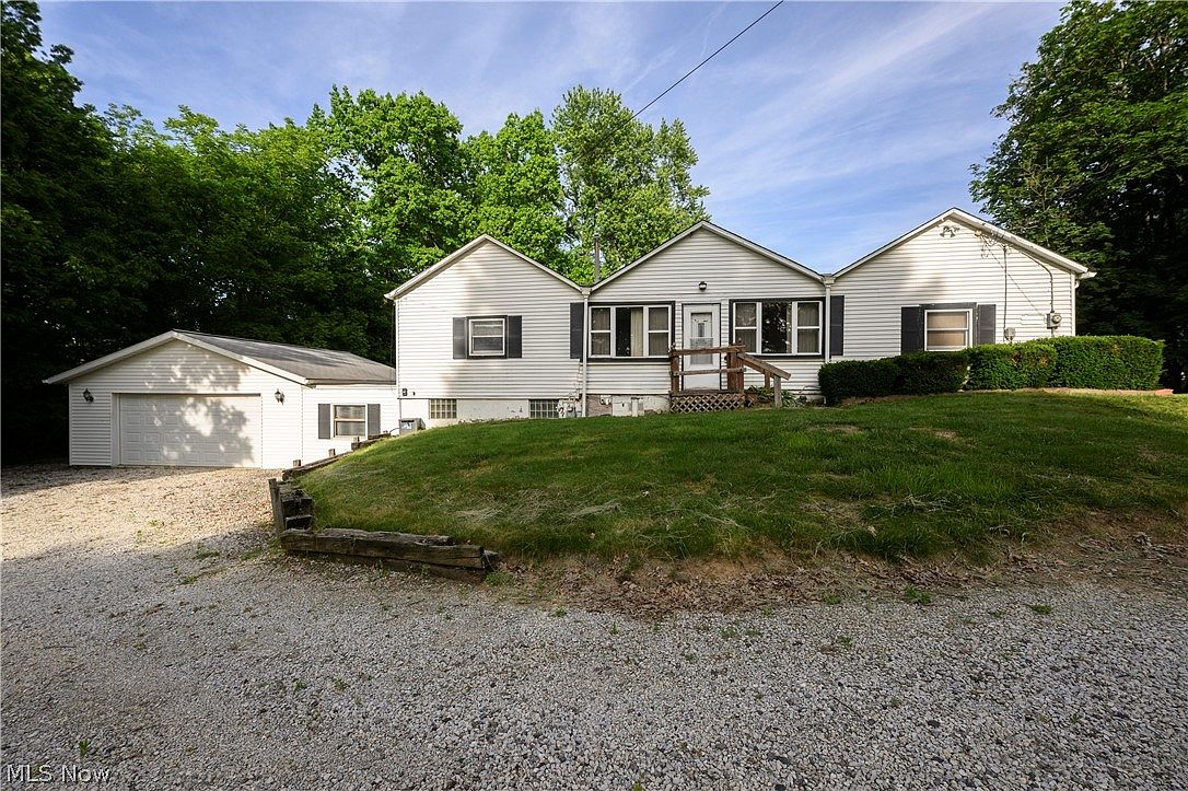 7660 Akron Ave NW, Canal Fulton, OH 44614 | Zillow