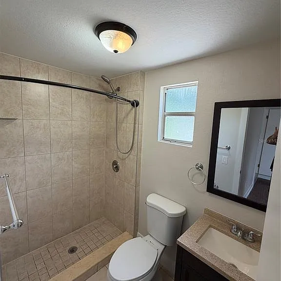 919 W Plymouth St — Photo 15