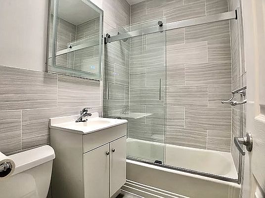 3rd image of 138 1st Ave #2
