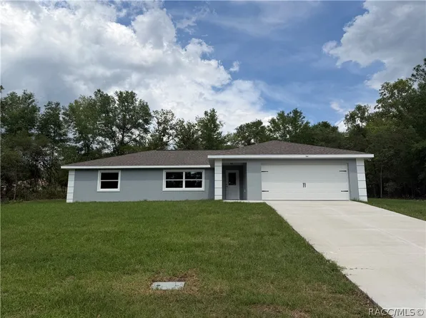 7941 N Voyager Dr, Citrus Springs, FL 34433