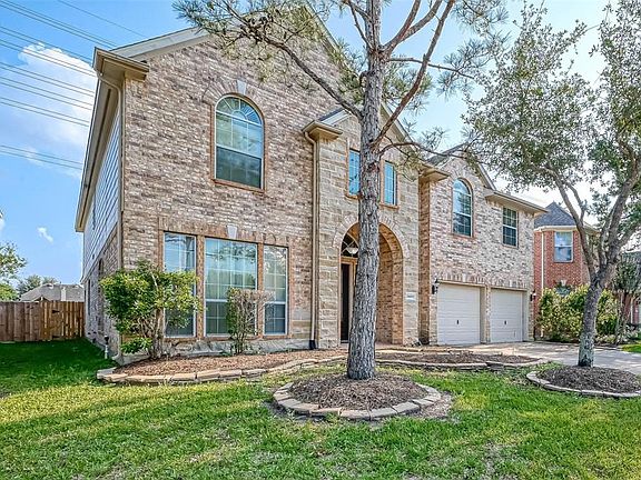 2nd image of 26619 Richwood Oaks Dr