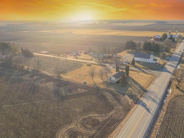 N12086 North Parish Road, Markesan, WI 53946