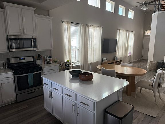 5th image of 1208 Devon Stetson Pl