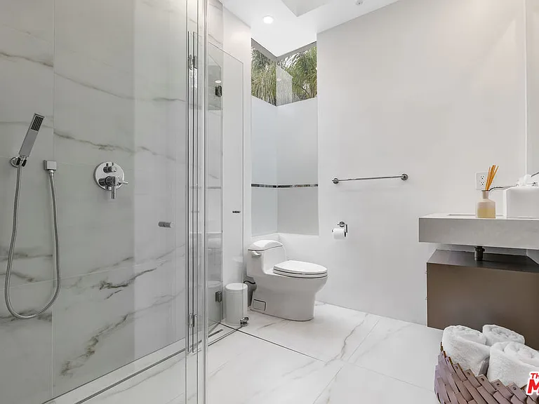 9405 W Sierra Mar Pl — Photo 44