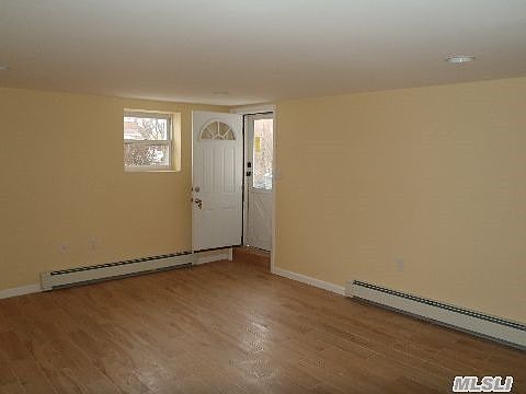2nd image of 565 E Pine St