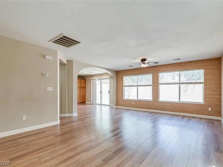 9072 Cedar Door Ave — Photo 2