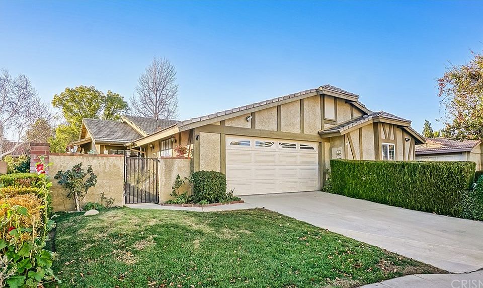 1st image of 25755 Covala Ct