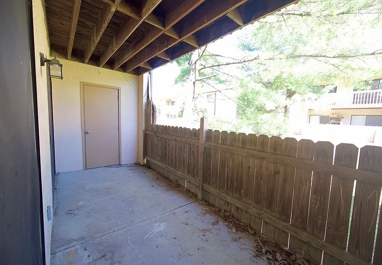 2245 Hedgerow Rd #B — Photo 10