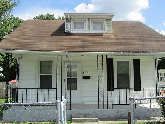 2nd image of 1311 Morton Ave SE