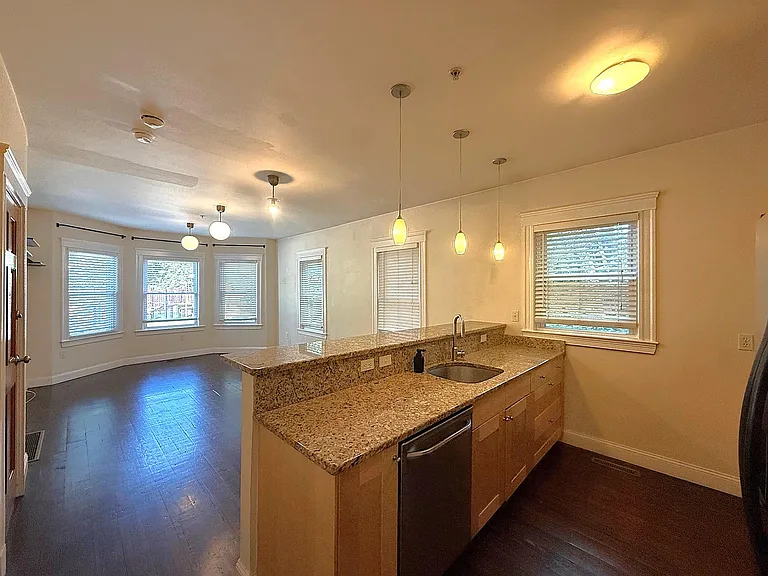 10 Giles Park — Photo 18