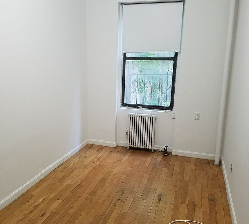 2nd image of 333 W 29th St #2E