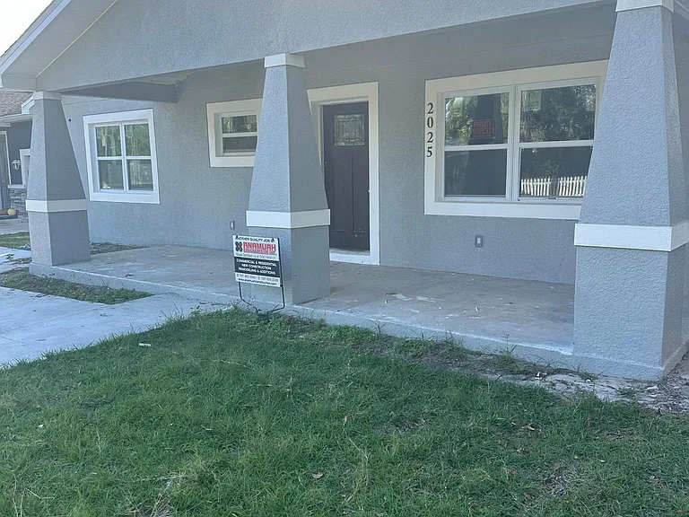 2025 44th St S — Photo 2