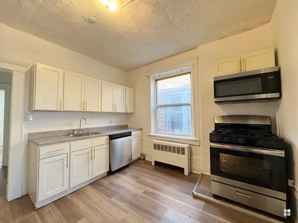 204 Bidwell Avenue image 1 of 7
