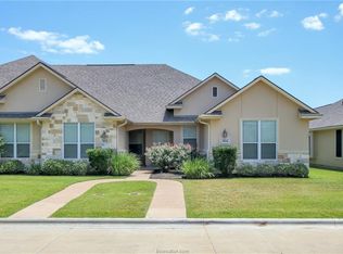 3814 Blackhawk Ln, College Station, TX 77845