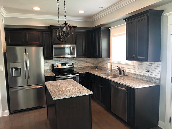 4th image of 224 Bellingham Dr NE