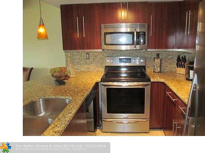 1st image of 701 NW 19th St APT 309