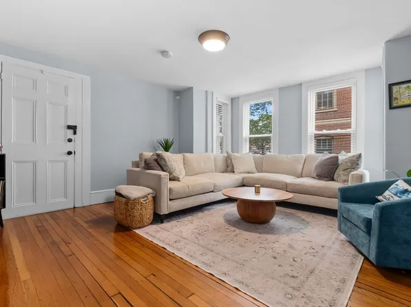 38 High St APT 4, Danvers, MA 01923