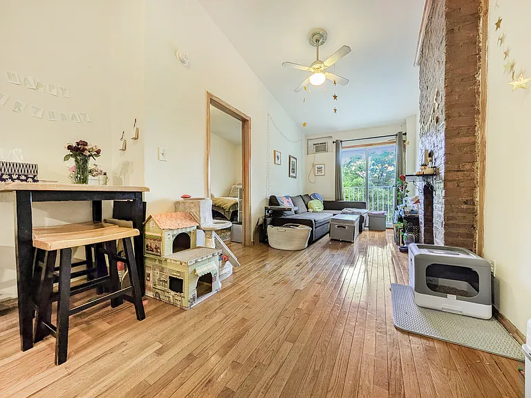822 Myrtle Ave #3A — Photo 3