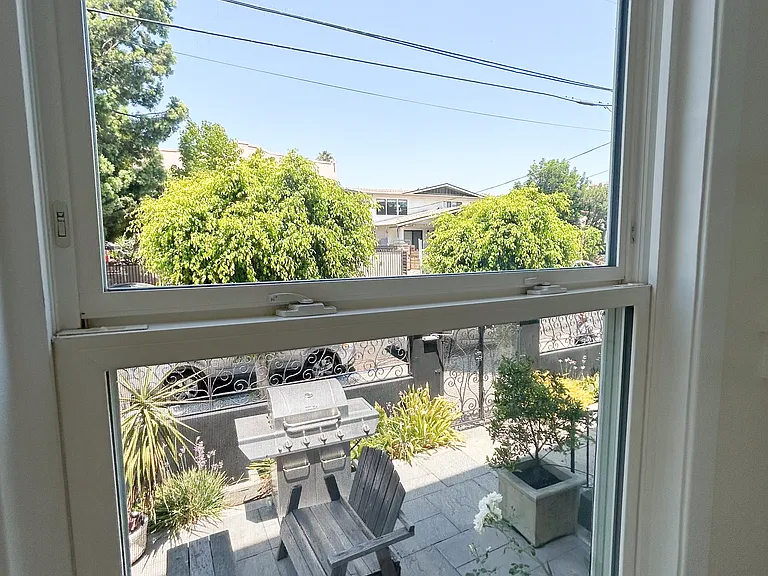 4440 Burns Ave #2 — Photo 10