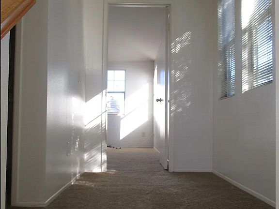 4th image of 1676 Thomas Ave