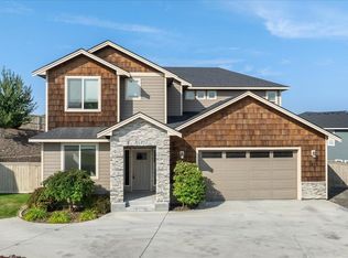 1049 Cayuse Dr, Richland, WA 99352