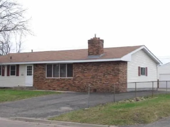 704 63rd Ave NE, Fridley, MN 55432