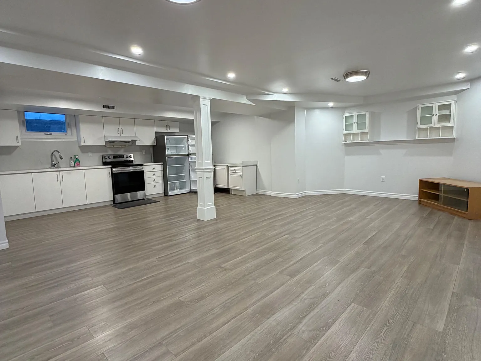 3 bed, $2,200 — Photo 3