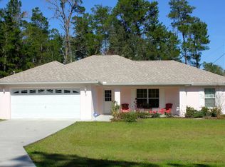 5 Bay Drive Pass, Ocklawaha, FL 32179