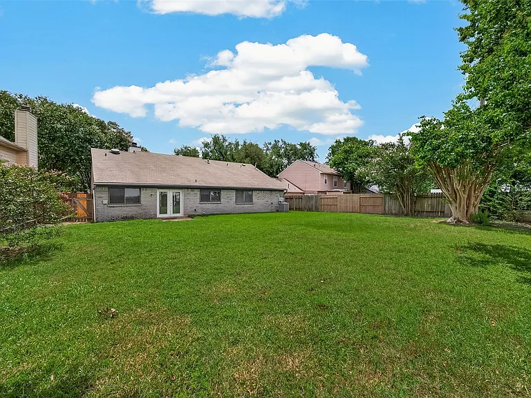 2423 Anthony Hay Ln — Photo 33