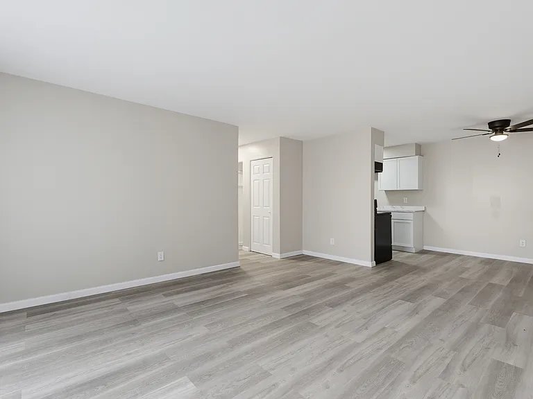 7west Apartments — Photo 9