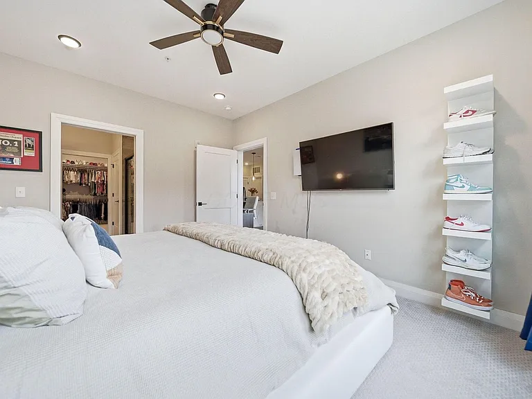 751 N 6th St #205 — Photo 15